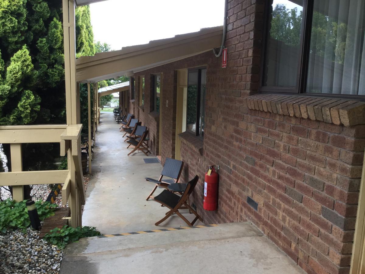 Bogong Moth Motel 마운트 뷰티 외부 사진
