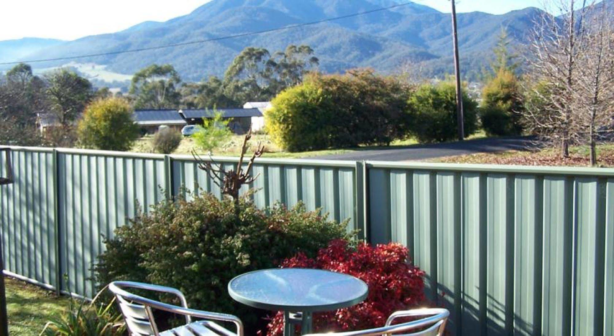 Bogong Moth Motel 마운트 뷰티 외부 사진